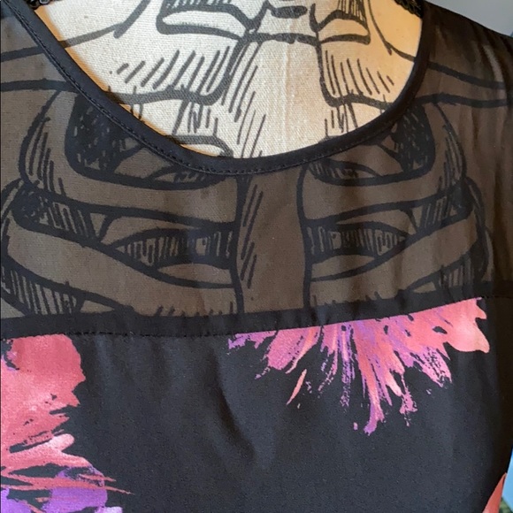 Floral Asymmetrical Tunic Top - Picture 3 of 6